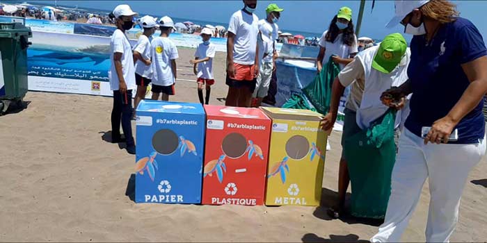 L_ONEE-sensibilise-a-la-valorisation-et-au-recyclage-des-dechets-plastiques-a-la-plage-de-Bouznika