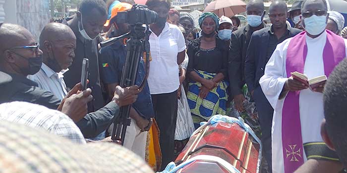 Congo. Deuil : Jean Banzouzi-Malonga repose au cimetière de Ngoyo