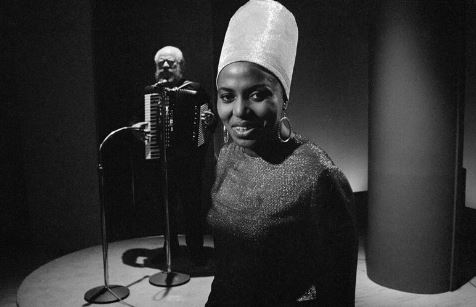 Joyeux anniversaire céleste (in memoriam Miriam Makeba : 4 mars 1932 - 4 mars 2023) MIRIAM MAKEBA