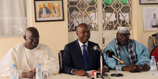 Dakar/Sénégal : Le Président Denis Sassou N’guesso reçoit la Haute distinction