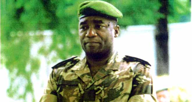 Opposition congolaise: La France gèle les avoirs du général Ferdinand Mbaou