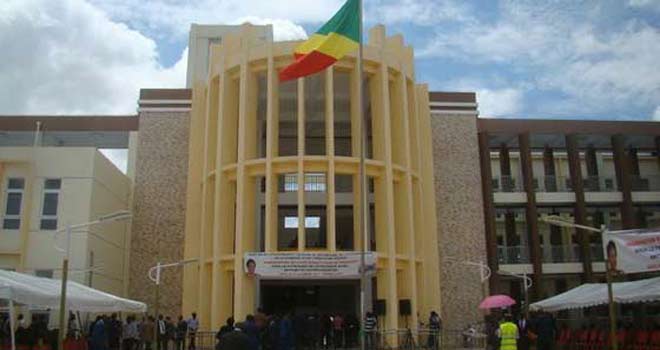 Enseignement secondaire. Antoinette Sassou Nguesso ouvre officiellement les portes du lycée de Massengo Enseignement secondaire. Antoinette Sassou Nguesso ouvre officiellement les portes du lycée de Massengo
