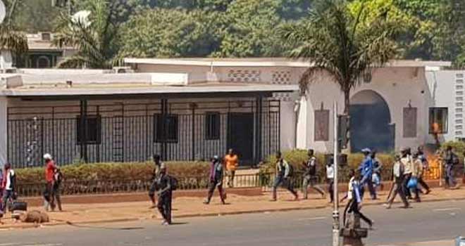 Quelle belle correction du peuple malien aux  autorités algériennes !