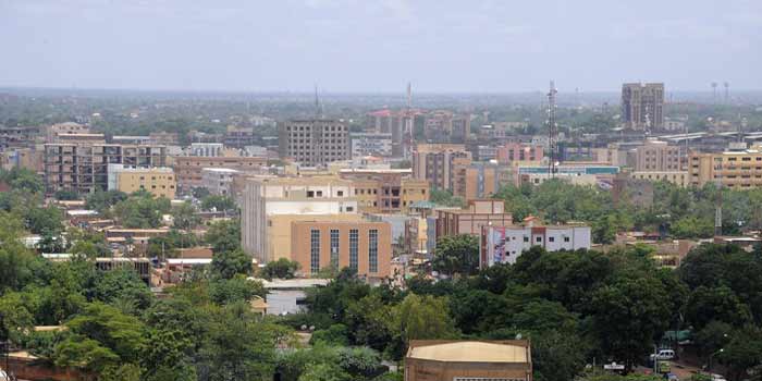 Vue-du-centre-ville-de-Ouagadougou,-la-capitale-du-Burkina-Faso