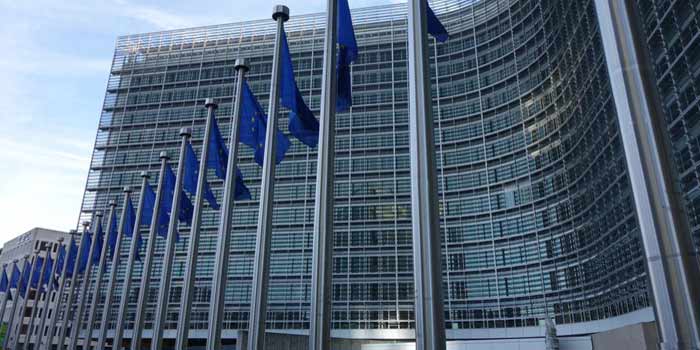 Ryanair et ses responsabilités en matière de remboursement : la Commission européenne interpellée ce matin