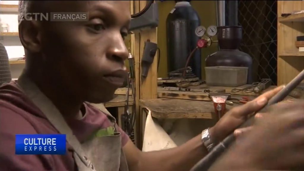 Afrique du Sud: S&rsquo;Bhekile Ndlangisa, le joaillier de Durban qui conçoit des pièces uniques