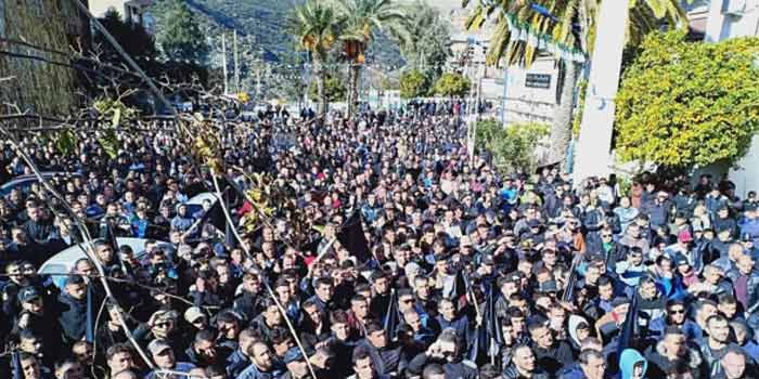 Les algériens refusent la dictature qui la gouverne depuis 1962