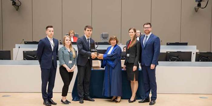 L’Université fédérale d&rsquo;Extrême-Orient remporte le concours de procès fictif en russe de la CPI