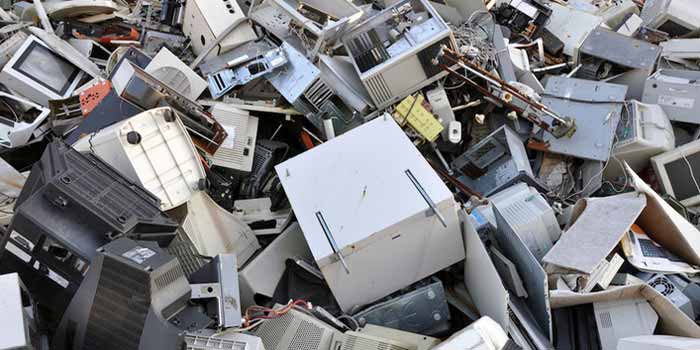 L’OIT appelle à une meilleure gestion des flux toxiques des déchets électriques et électroniques