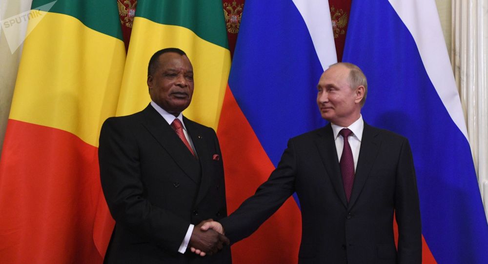 Des militaires russes font route vers le Congo