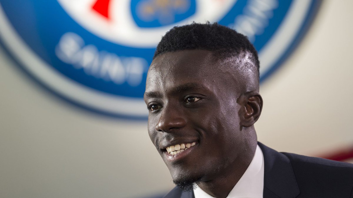 Idrissa Gueye au PSG: le club parisien officialise l&rsquo;arrivée du milieu sénégalais