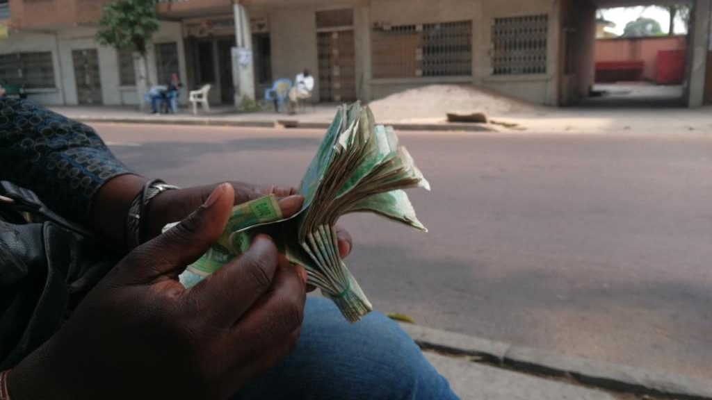 Congo-Brazzaville: la conversion des devises au marché noir est moins rentable cropped-C61BBCAC-002C-4F22-98A8-B5FD07B604B8.jpeg