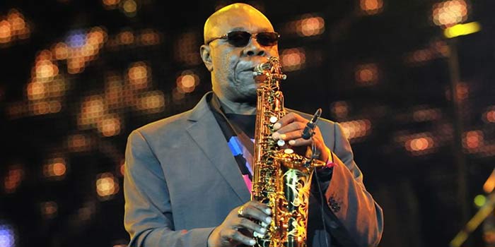 L’Afrique orphelin de MANU DIBANGO