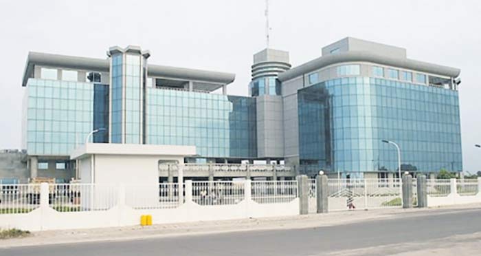 Elle confond la télévision publique et la sienne…