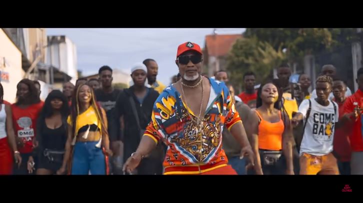 Instant musique avec Koffi Olomide dans « B’Ados » (Clip officiel) Instant musique avec Koffi Olomide dans « B’Ados » (Clip officiel)