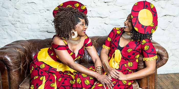 Quand deux artistes musiciennes originaires des diasporas congolaise et togolaise travaillent ensemble