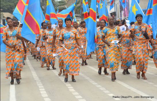 defile de femmes en RD Congo