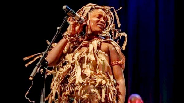 Brazzaville. Instant détente avec Nina WATEKO en concert live intégral à l&rsquo;I.F.C du Congo