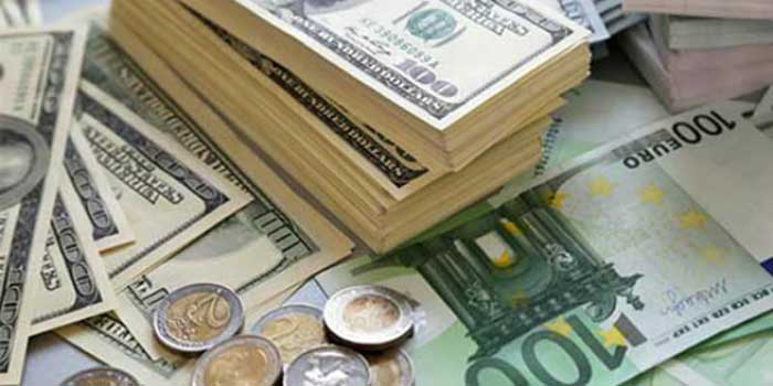 liasse-de-dollar-euro