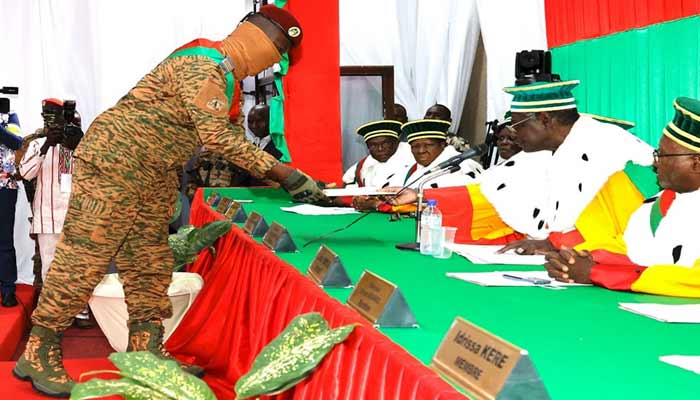 Burkina Faso. Prestation de serment du Président de la Transition : le Capitaine Ibrahim TRAORE prêt à « se battre jusqu’au dernier souffle » pour la Nation