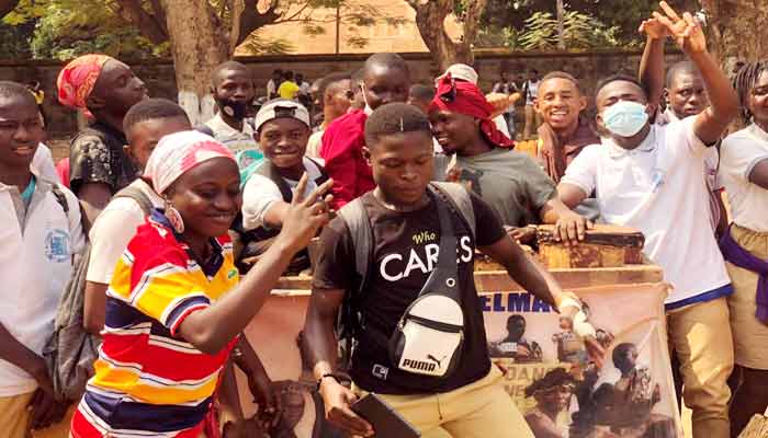 Centrafrique : le lycée technique de Bangui remporte un concours de simulation de procès