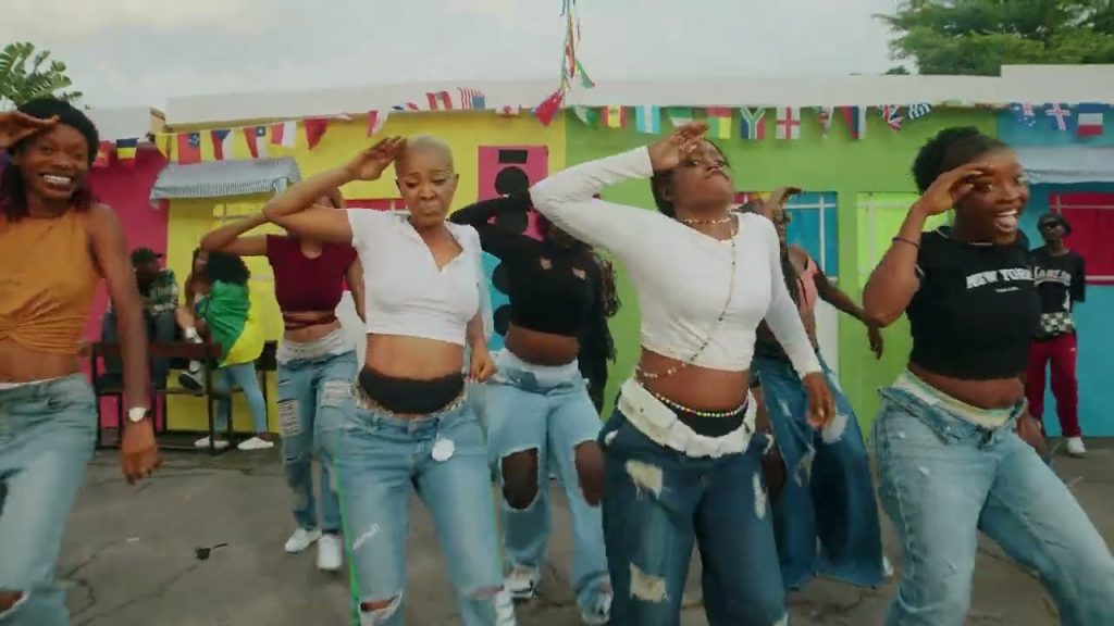 Congo. Instant détente avec Tidiane Mario dans « Plat Favori » (Clip Officiel)