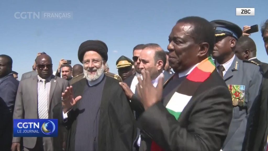 Le président iranien termine sa tournée africaine au Zimbabwe