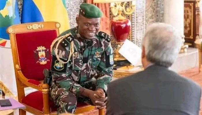 Gabon/France. Une photo qui en dit trop…