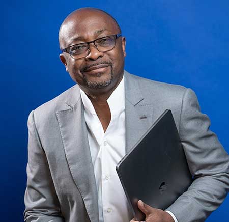 Afrique/France: le journaliste Alain Foka quitte RFI après 30 ans de « bons et loyaux services »